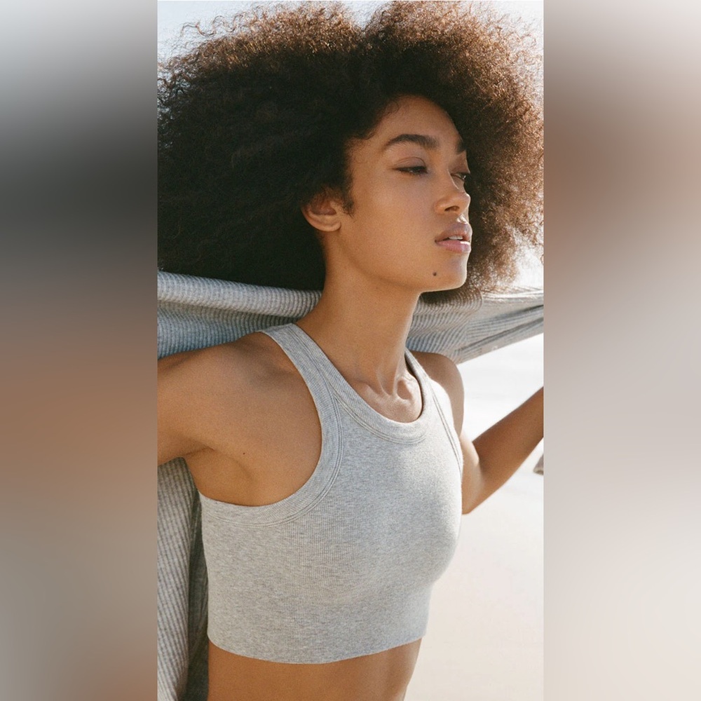 ALO seamless delight high neck bra in grey